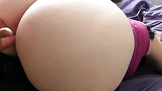 Nini Divine',s big ass in an amazing video!